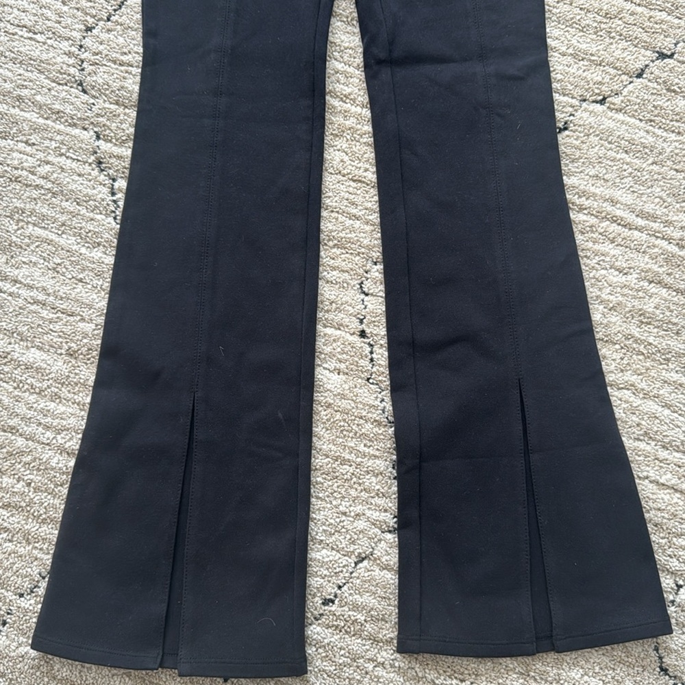 Alo flare yoga pants size xs - Picture 2 of 4